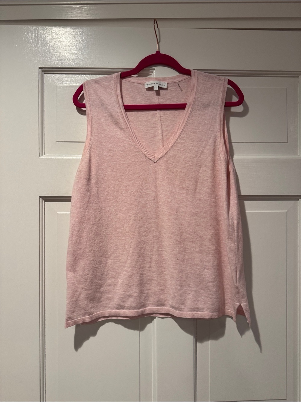 White + Warren Pastel Pink V-Neck Sleeveless Knit Tank